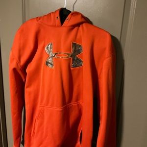 Orange Under Armor Dri fit sweatshirt